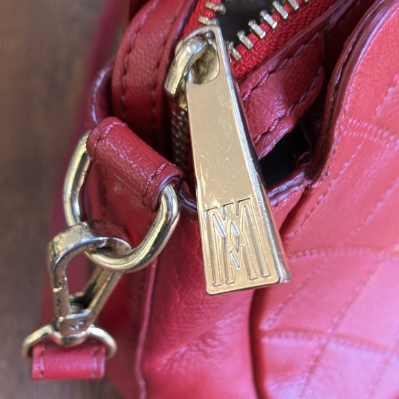 Quilted Italian Antonio Melani Leather shoulder bag/tote. Cranberry Red. ExCond - Picture 10 of 15